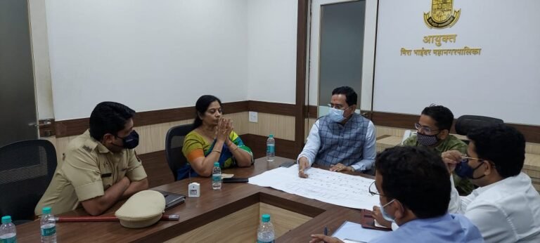 शिवसेनेचे खासदार राजन विचारे यांची भाईंदर पश्चिमेकडील रेल्वे स्थानकास धावती भेट! रेल्वेच्या आणि महापालिका अधिकाऱ्यांना केल्या सूचना!