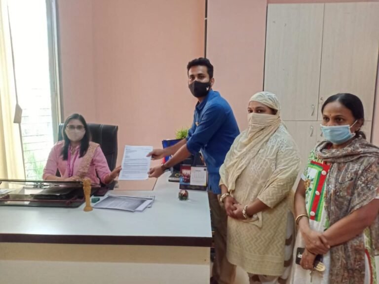 अतिक्रमण व अनधिकृत बांधकाम विरोधात युवक काँग्रेसने दिले प्रभाग अधिकाऱ्यांना निवेदन! कारवाई न झाल्यास आंदोलनाचा दिला इशारा!