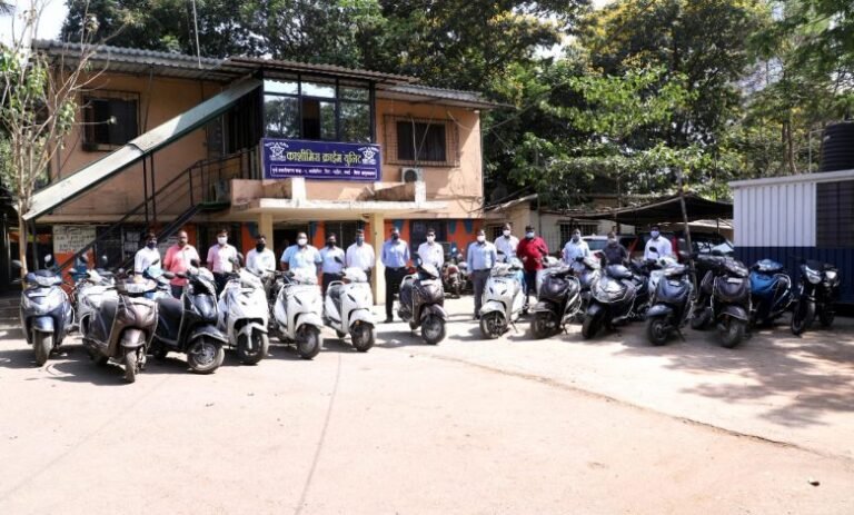 दुचाक्या चोरून विकणाऱ्या टोळीला जेरबंद करण्यात काशीमिरा क्राईम युनिटला यश दुचाक्या चोरून विकणाऱ्या टोळीला जेरबंद करण्यात काशीमिरा क्राईम युनिटला यश