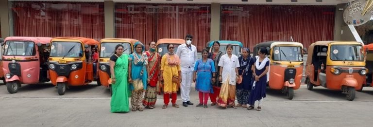 संस्थापक संतोष भगत यांनी केले स्वखर्चातून जीवनावश्यक वस्तूंचे वाटप संस्थापक संतोष भगत यांनी केले स्वखर्चातून जीवनावश्यक वस्तूंचे वाटप