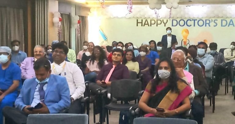 डॉक्टर्स डे निमित्त मिरारोड वोक्हार्ट हॉस्पिटलच्या वतीने डॉक्टरांविषयी कृतज्ञता व्यक्त करणा-या कार्यक्रमांचे आयोजन
