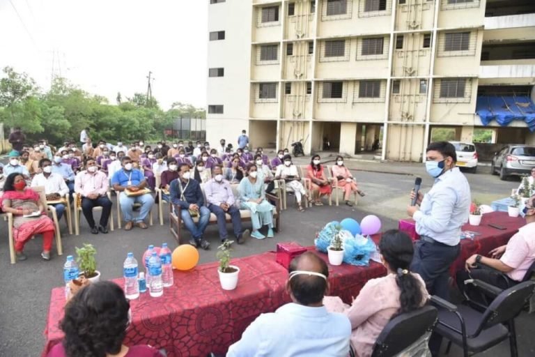 कोविड रुग्णाची दिड वर्ष सेवा करून टाटा आमंत्रा क्वारंटाईन सेंटर बंद!