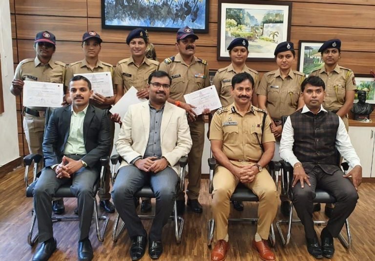 नोव्हेल’ संस्थेच्या हॉटेल मॅनेजेंट कॉलेज मध्ये पोलीस कर्मचाऱ्यांना यशस्वी प्रशिक्षण..