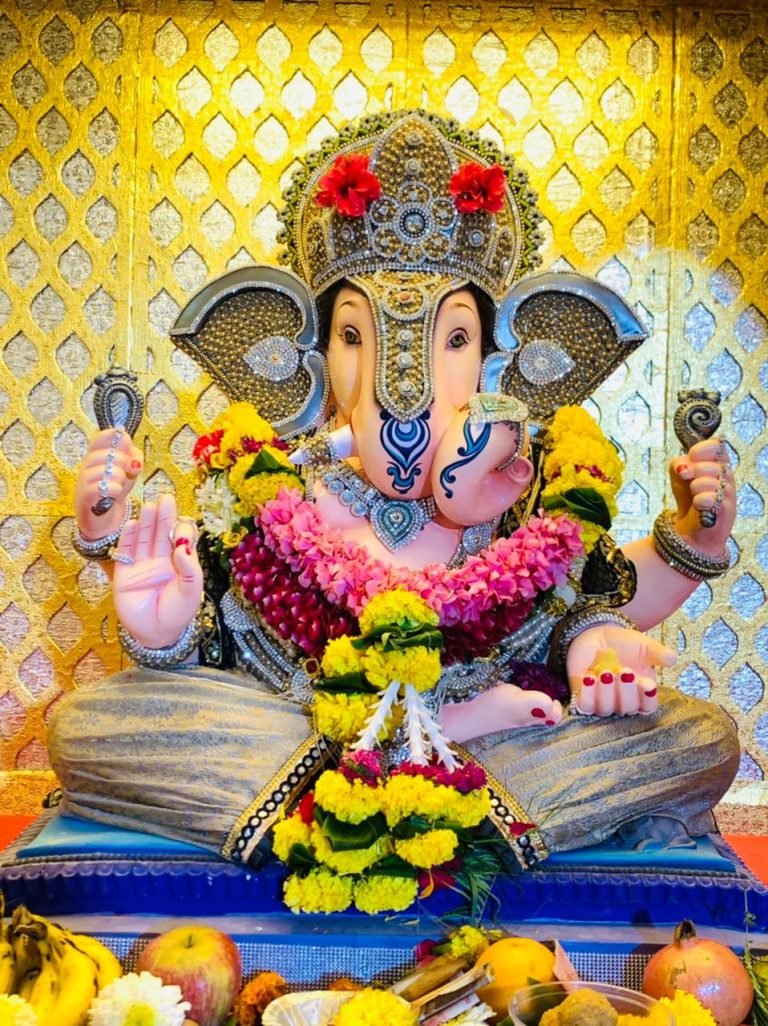 डोंबिवलीत साकारली पुण्यातील श्रीमंत दगडूशेट हलवाई यांच्या गणपतीची हुबेहूब प्रतिकृती..