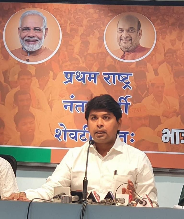 ‘बार्टी’ला निधी कमी पडू दिला जाणार नाही ही वलग्ना, अत्यल्प निधी मंजूर करणाऱ्या ठाकरे सरकार तसेच सामाजिक न्याय मंत्र्यांची भूमिका अनुसूचित जाती विरोधात.. – अमित गोरखे, प्रदेश मंत्री भाजपा महाराष्ट्र प्रदेश
