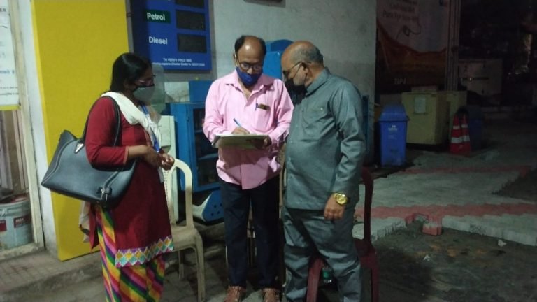 लसीकरणाच्या नियमाचा भंग केल्याप्रकरणी बाबा पेट्रोल पंप सील..