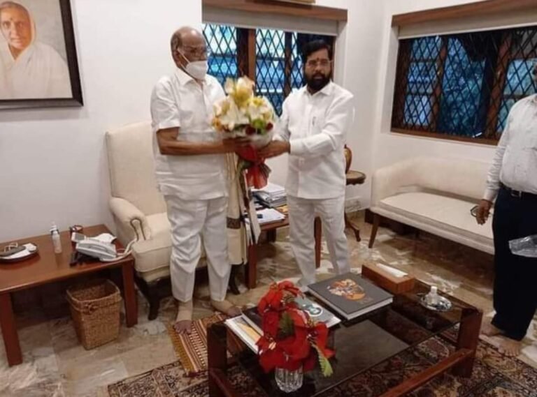 मुख्यमंत्री एकनाथ शिंदेंनी घेतली शरद पवारांची भेट.. मुख्यमंत्री एकनाथ शिंदेंनी घेतली शरद पवारांची भेट..