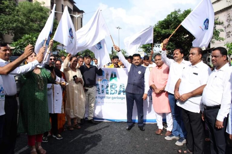 “इंडियन स्वच्छता लीग” अंतर्गत आयुक्त दिलीप ढोले यांच्या नेतृत्वाखाली स्वच्छता लीग रॅली यशस्वीरीत्या संपन्न!