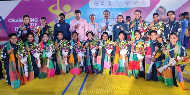 विजयादशमीनिमित्त खो-खो स्पर्धेत महिला व पुरुष संघांनी लुटले सुवर्ण ! महाराष्ट्राचा गोल्डन धमाका..