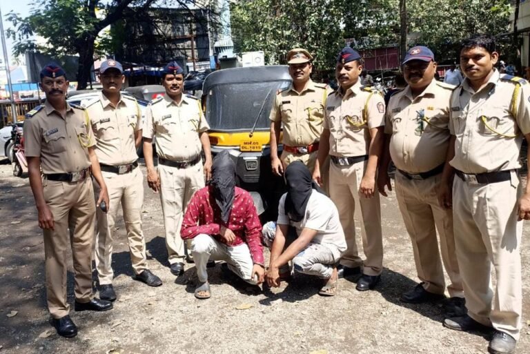 रिक्षेची चोरी करणाऱ्या दोन जणांना डोंबिवली पोलिसांनी ठोकल्या बेड्या..