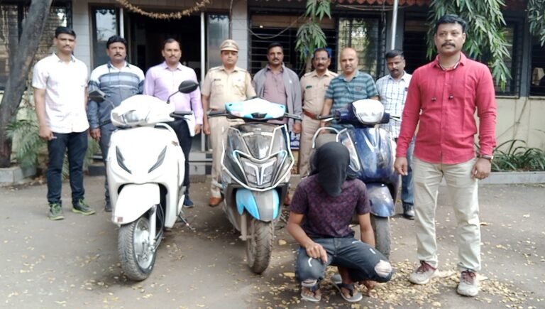 डोंबिवली पोलीसांकडून पावणे तीन लाख रुपये किंमतीच्या मोटरसायकल हस्तगत करत चोरास अटक करून चार गुन्हे उघडकीस.. डोंबिवली पोलीसांकडून पावणे तीन लाख रुपये किंमतीच्या मोटरसायकल हस्तगत करत चोरास अटक करून चार गुन्हे उघडकीस..