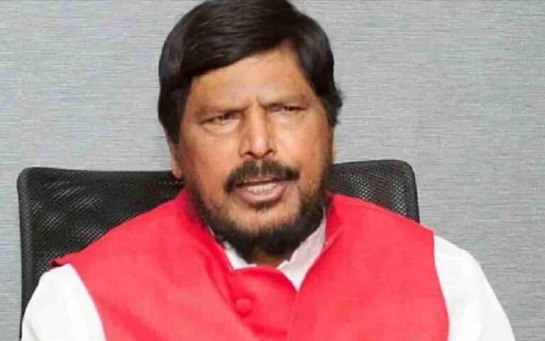 “मराठा आंदोलनातील केसेस मागे घेतल्या तसं ‘भीमा कोरेगाव’ प्रकरणातील केसेसही मागे घ्या”; रामदास आठवले यांची मुख्यमंत्र्यांकडे मागणी..