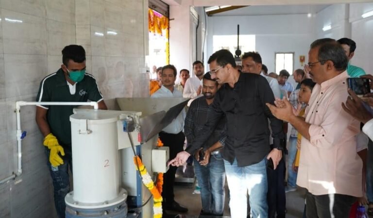 कडोंमपा आयुक्त भाऊसाहेब दांडगे यांच्या हस्ते ‘रिजन्सी अनंतम’ मधील बायो गॅस प्रकल्पाचे उद्घाटन संपन्न..