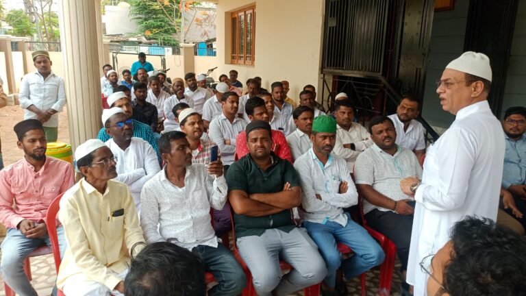 काँग्रेस नेते मुझफ्फर हुसैन यांच्यावर कर्नाटक विधानसभा निवडणुकीत केंद्रीय निरीक्षक पदाची जबाबदारी काँग्रेस नेते मुझफ्फर हुसैन यांच्यावर कर्नाटक विधानसभा निवडणुकीत केंद्रीय निरीक्षक पदाची जबाबदारी