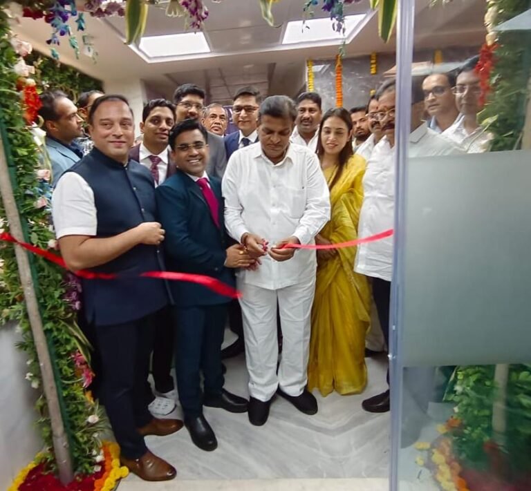 कल्याण खडकपाडा येथे अद्यावत ‘ओएसिस हॉस्पिटल’ चा उद्घाटन समारंभ संपन्न.. कल्याण खडकपाडा येथे अद्यावत ‘ओएसिस हॉस्पिटल’ चा उद्घाटन समारंभ संपन्न..