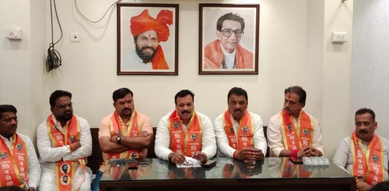 डोंबिवली शिवसेनेकडून जितेंद्र आव्हाड यांनी धर्मवीर आनंद दिर्धेबाबत केलेल्या विधानावर कडाडून जाहीर निषेध.. डोंबिवली शिवसेनेकडून जितेंद्र आव्हाड यांनी धर्मवीर आनंद दिर्धेबाबत केलेल्या विधानावर कडाडून जाहीर निषेध..