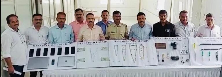 डोंबिवली मानपाडा पोलीसांनी ठाणे, नवी मुंबई व मुंबई येथील १८ गुन्ह्यांची एकूण रुपये २०,१५००/- उकल करत घरफोडी करणाऱ्या दोन सराईत गुन्हेगारांना केली अटक..