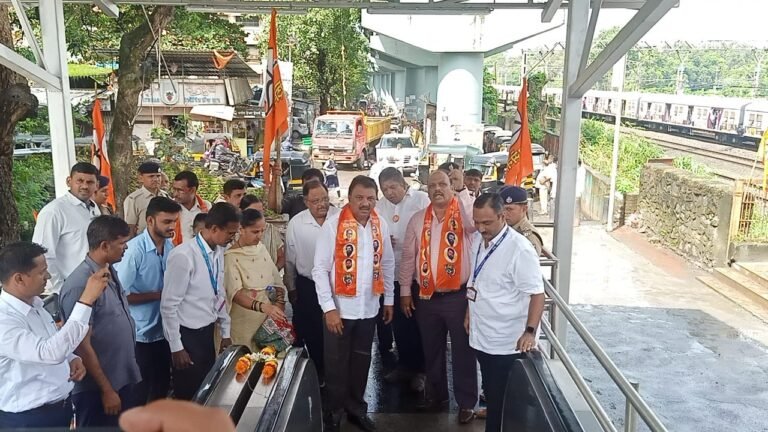 ठाकुर्ली रेल्वे स्थानकाजवळील सरकता जिन्याचा लोकार्पण सोहळा यशस्वीपणे संपन्न..