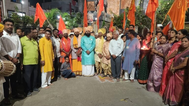 *गुरुराज माऊली च्या गजरात राष्ट्रसंतांची भक्ती स्थळ ते कपिलाधार पदयात्रा मार्गस्थ*