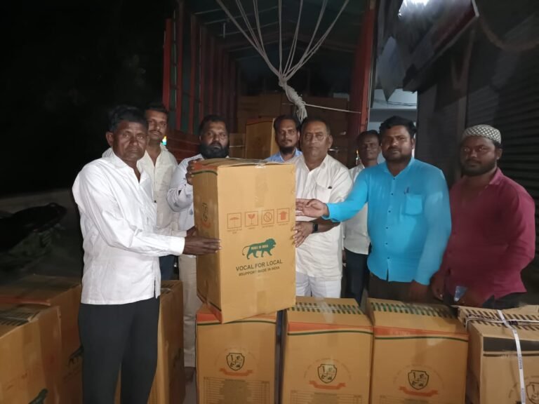 *आमदार बाबासाहेब पाटील  यांच्या वाढदिवसा निमित्त बांधकाम कामगारांना भांडी किट चे वाटप*